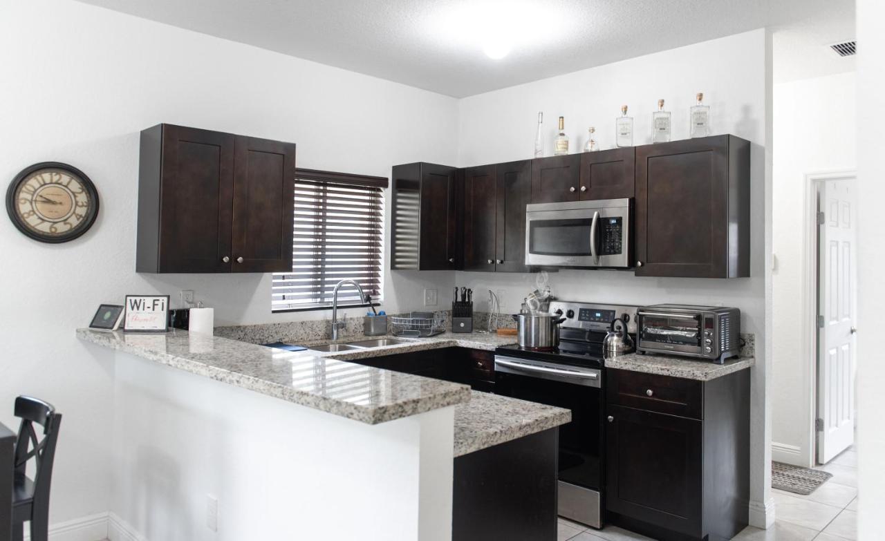 Villa New House On The Block Near Miami Airport. Exterior foto